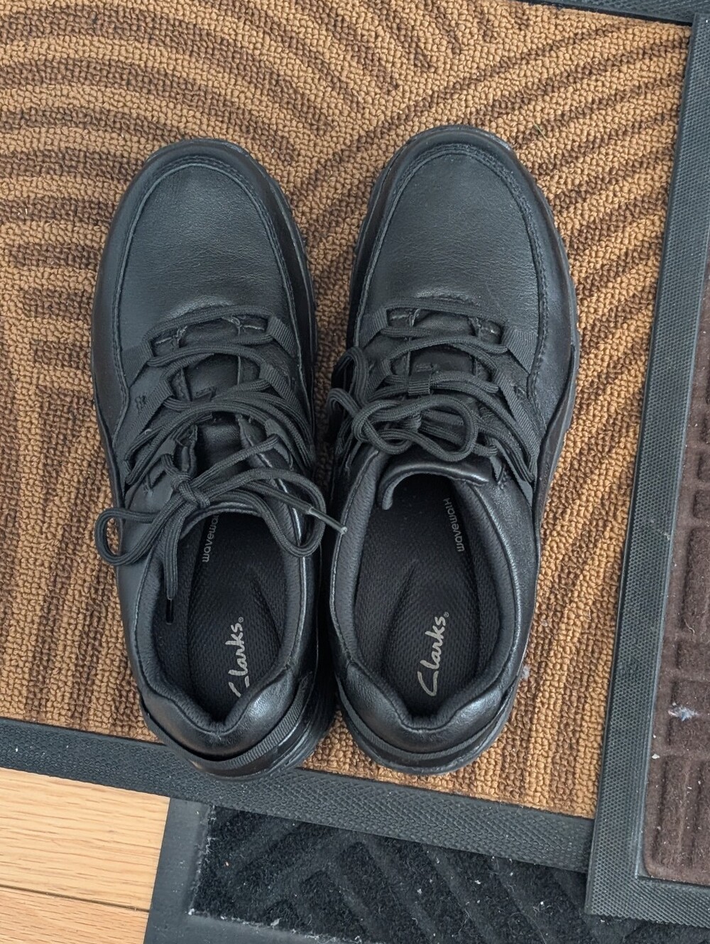 Clark's Wave Range Wide Width Leather Athletic Sneakers